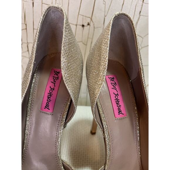 Betsey Johnson Prince Gold Champagne Bow Pumps Stiletto Heels Size 10 - Picture 8 of 11